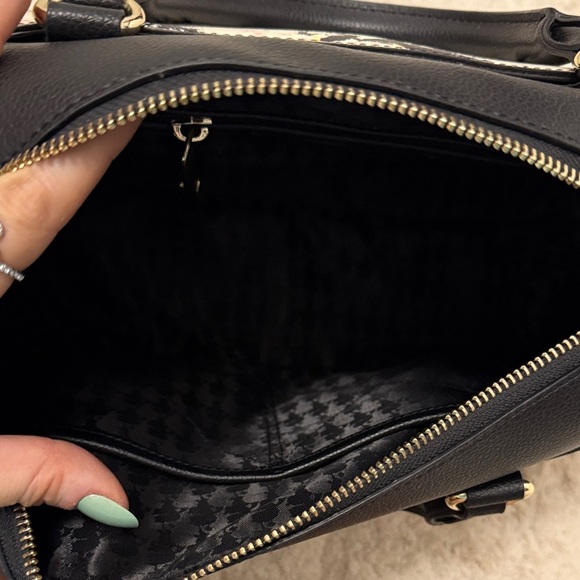 💐NWT Karl Lagerfeld Black and Cream Floral Satchel - Picture 8 of 11